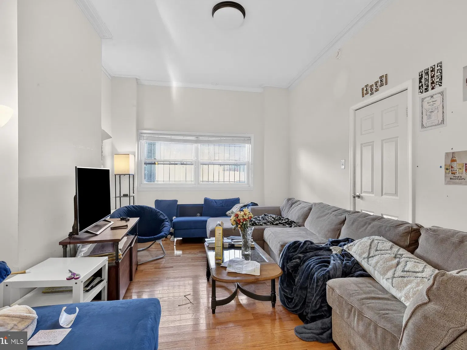 6 bed, 3.0 bath, 2500 sqft, $6,680 — Photo 4