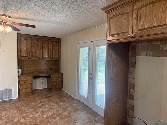 5th image of 204 Solti Dr