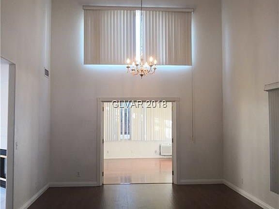 5th image of 8988 Via Bonita Cir