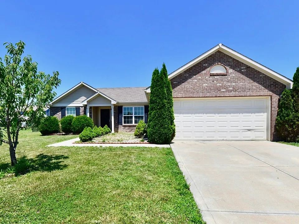 894 Rosewood Dr