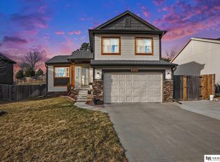 16160 Sunflower St, Bennington, NE 68007