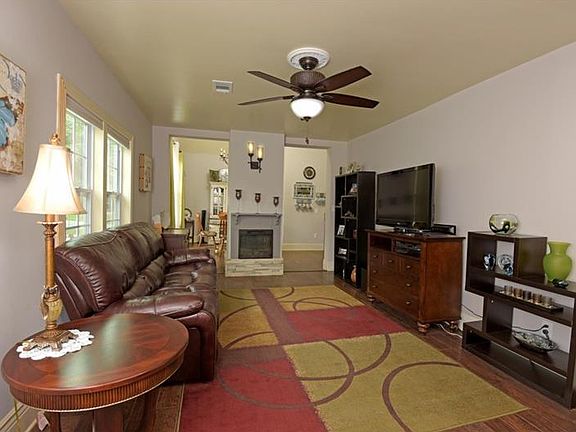 2nd image of 775 Sylvan Dr