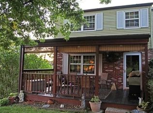 559 Pine Line Dr, Pittsburgh, PA