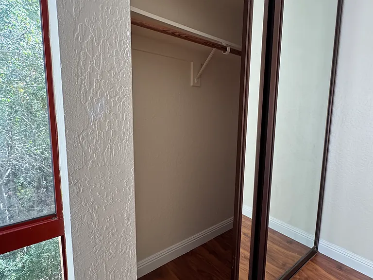 25912 Hayward Blvd — Photo 13