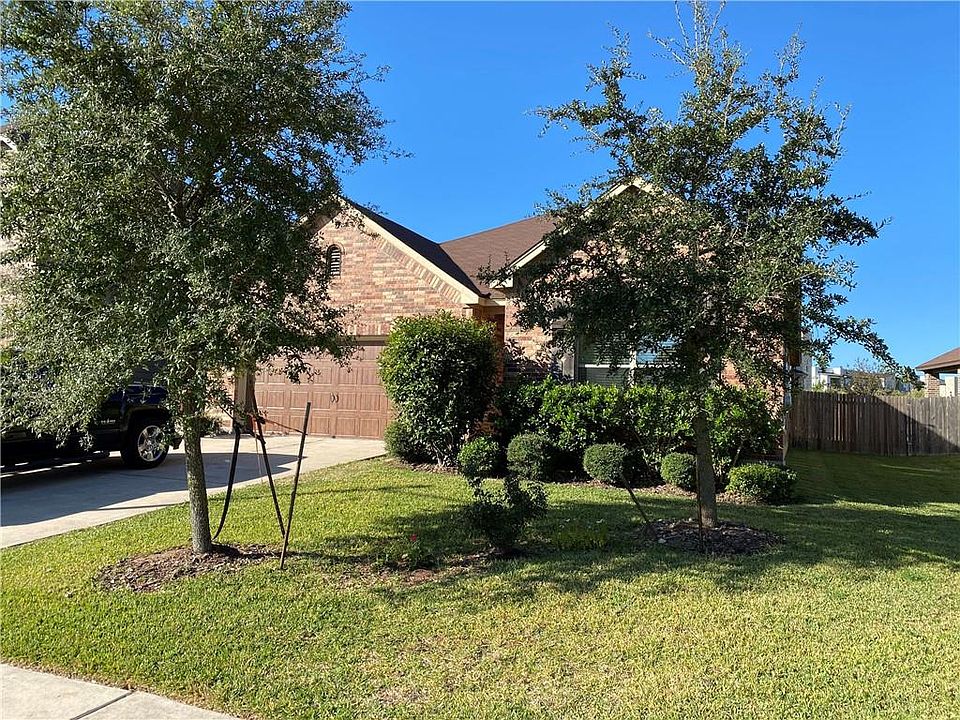 1st image of 14428 Lake Victor Dr