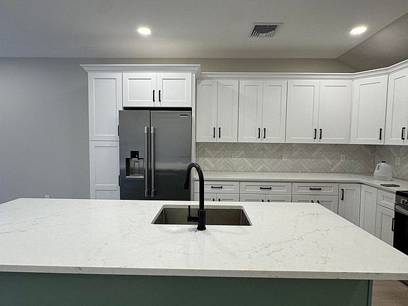 3rd image of 1052 Main St APT 1
