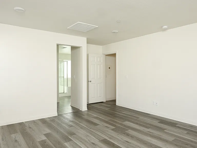 Primary Room Entrance to Bathroom Ensuite View