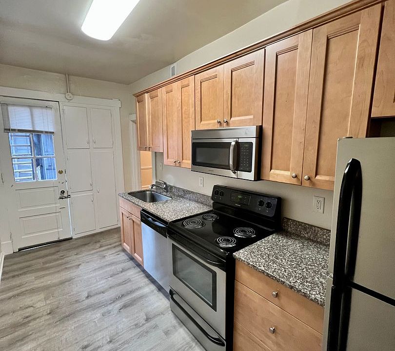 1st image of 206 N Lombardy St APT 3