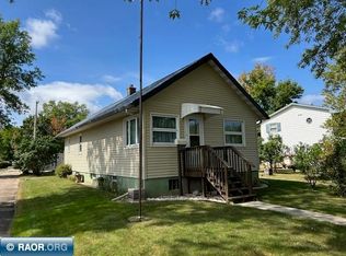 2733 7th Ave E, Hibbing, MN 55746