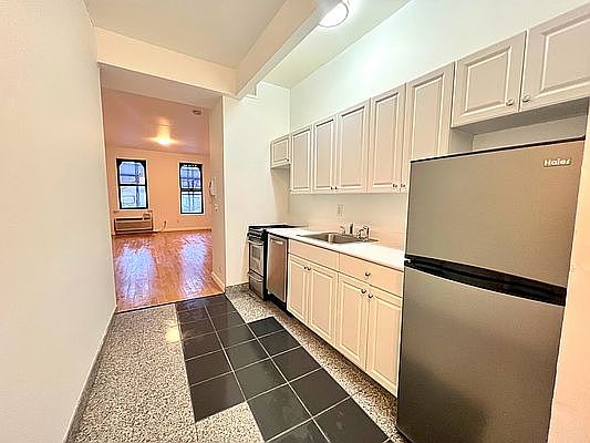 1st image of 577 2nd Ave #47SF