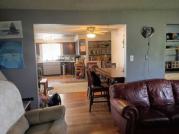 5th image of 205 S 5th St