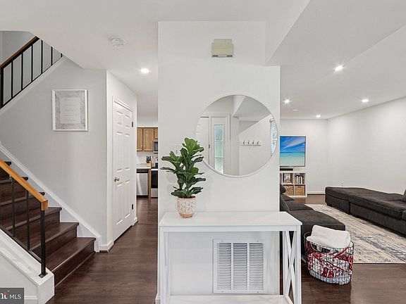 5th image of 6110 Hoskins Hollow Cir #A