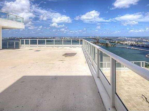 2nd image of 2020 N Bayshore Dr APT 4005