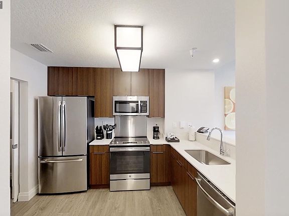 4th image of 14501 Grove Resort Avenue #3330