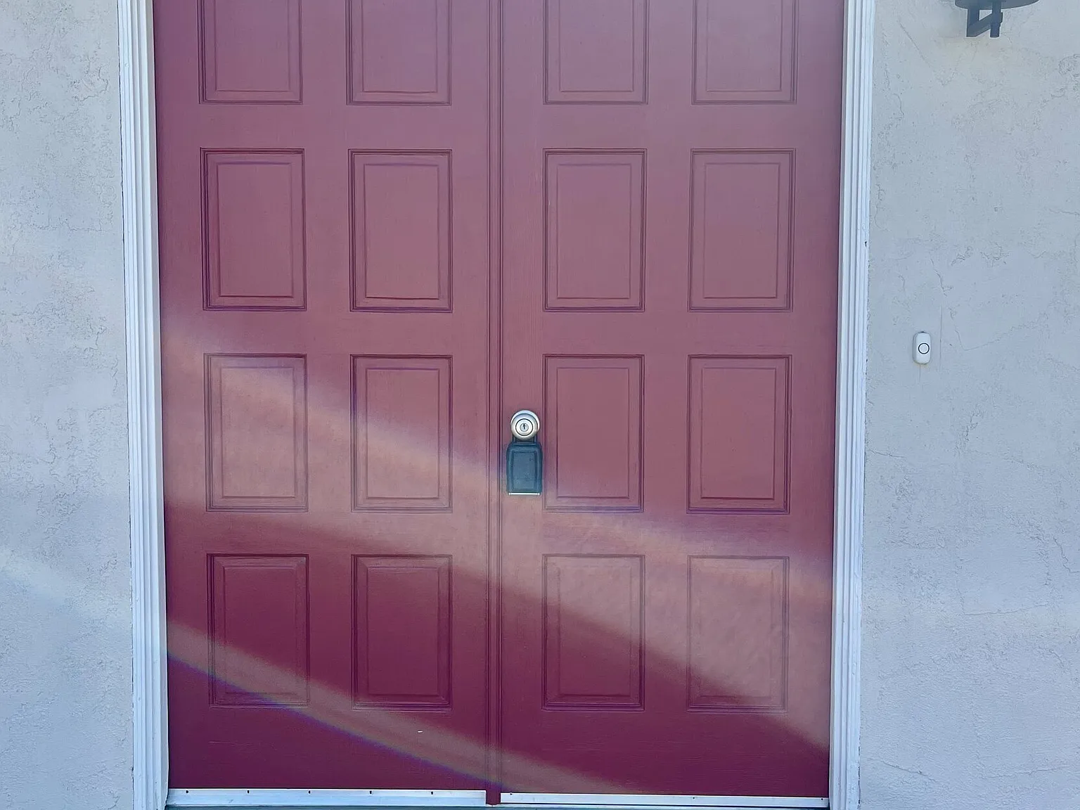 Beautiful Completely Remodeled Unfurnished 3 bedroom single-story home on a Cul-de-Sac w/ 1 full ... — Photo 2