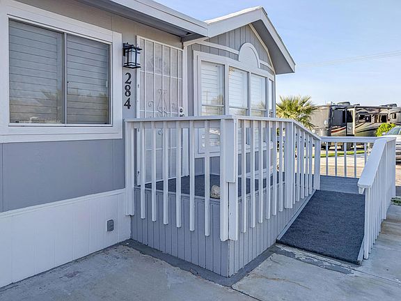 3rd image of 70200 Dillon Rd #284