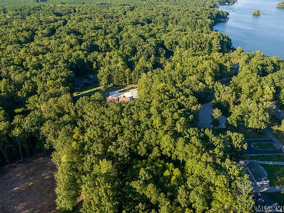 2nd image of Lake Gaston Ests