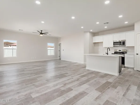 8461 W MISSION HILLS Drive, Arizona City, AZ 85123