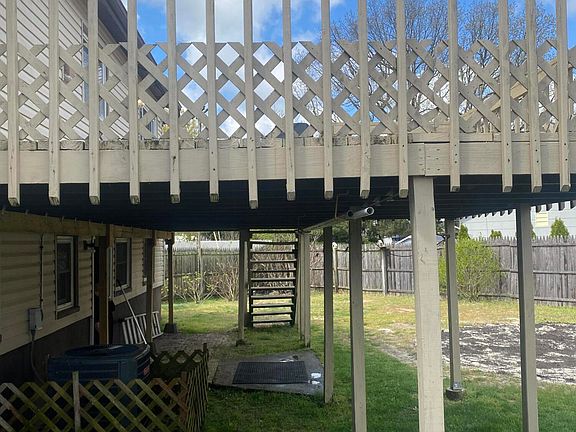 4th image of 1604 Deer Hollow Drive