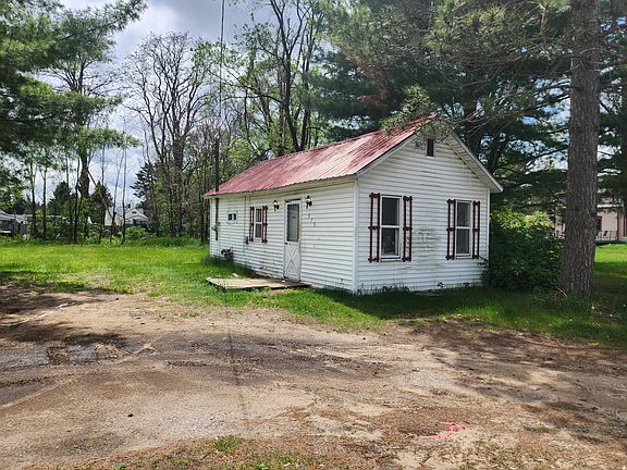 3rd image of 575 8th St