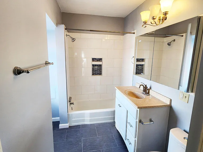 603 Greenfield Ave #5 — Photo 6