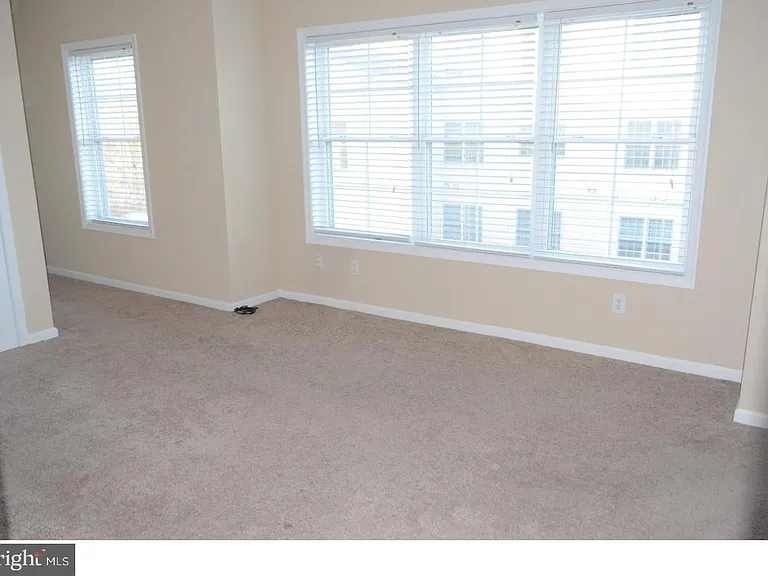 131 Prospect St — Photo 8