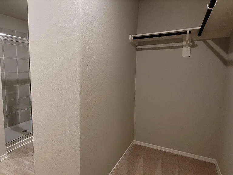 526 Dalloway St — Photo 20