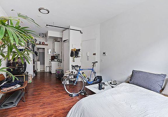 3rd image of 230 E 83rd St APT 2FE