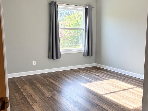 2nd image of 179 High St