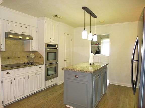 3rd image of 243 Forest Park Dr