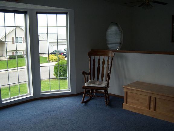 bay window in living rm