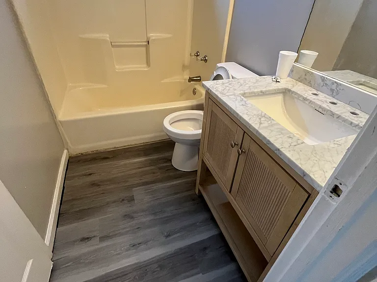 138 Crystal Brk — Photo 13
