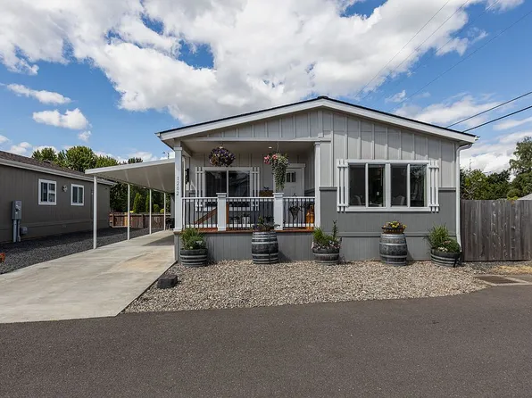 1202 Bridge Loop, Lafayette, OR 97127