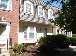 4821 Chevy Chase Dr, Chevy Chase, MD 20815