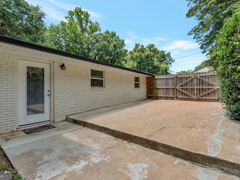 3102 Edgewater Dr — Photo 24