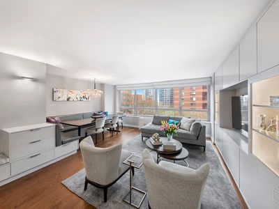 200 E 94th St APT 501, New York, NY, 10128