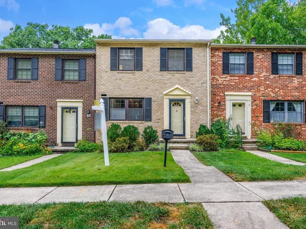 50 Oak Shadows Ct, Baltimore, MD 21228