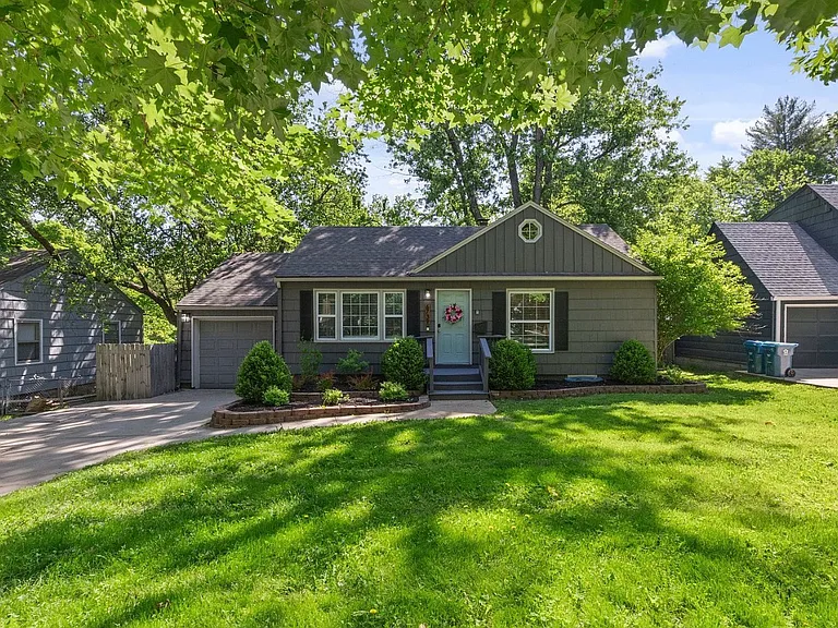 6739 Roe Ave — Photo 31