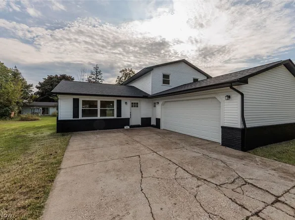 655 Robinwood Ave, Sheffield Lake, OH 44054