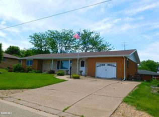 400 E Roosevelt St, Cuba City, WI 53807