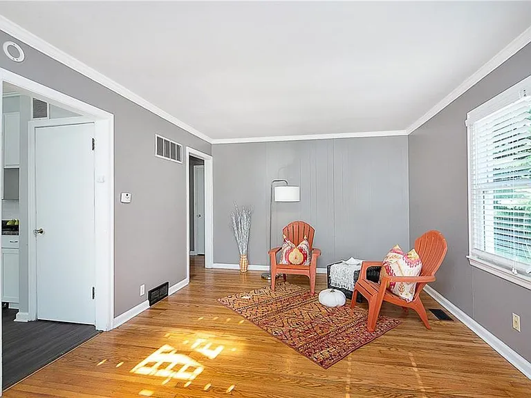 6028 Birchwood Ave — Photo 12