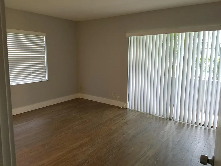 9231 SW 87th Ave #C1 — Photo 10
