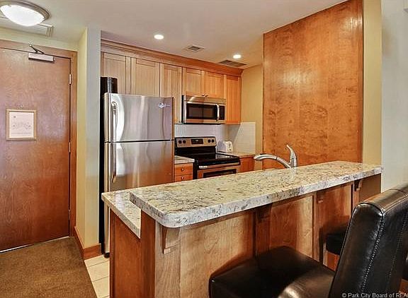5th image of 3720 Sundial Ct #B222