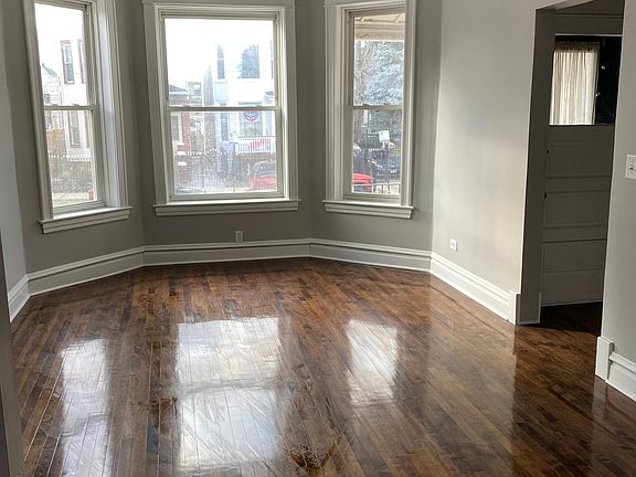 5th image of 1637 N Kedvale Ave #1