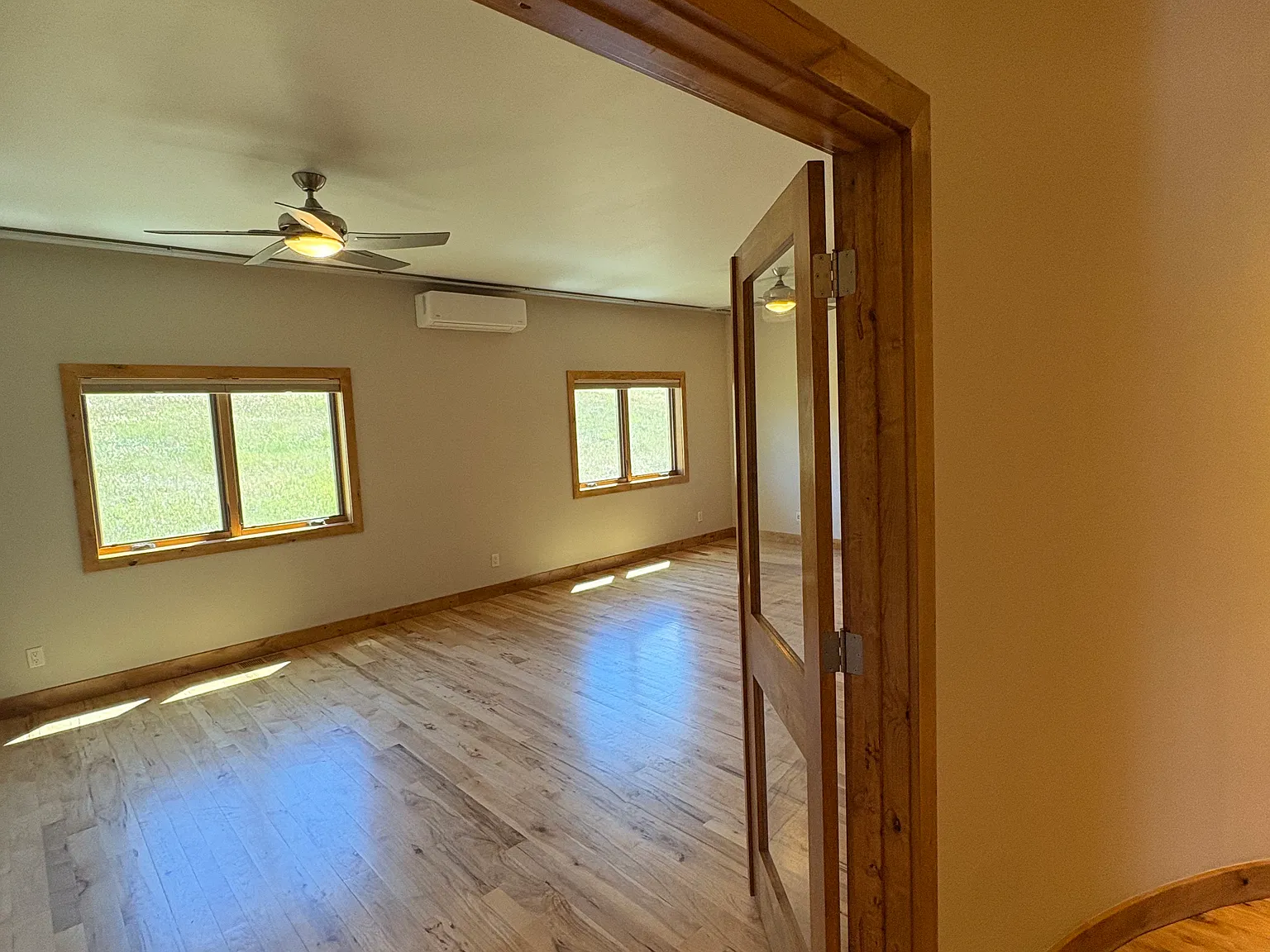 2 bed, 1200 sqft, $3,650 — Photo 2