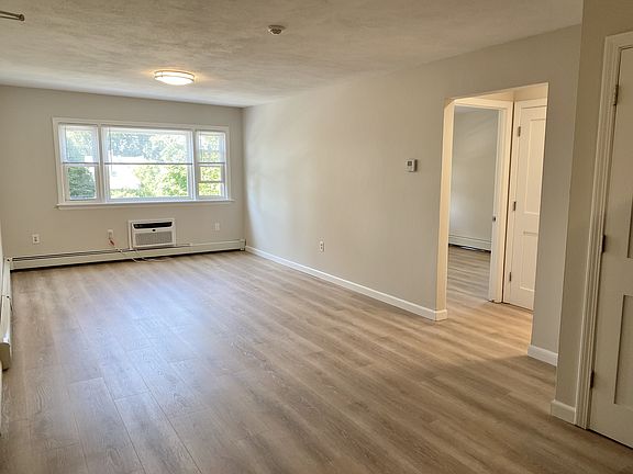 2nd image of 118 Greenleaf St APT 11