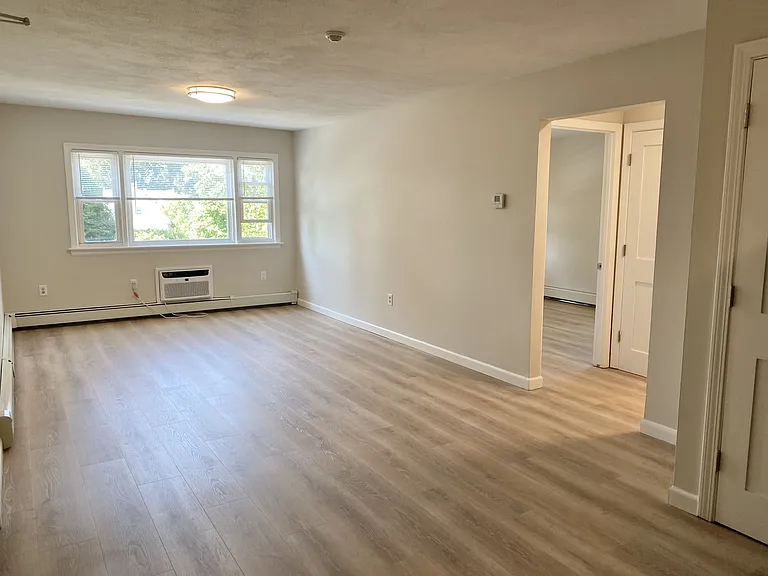 118 Greenleaf St #11 — Photo 2