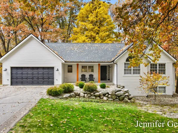 3698 Hathaway Rd, Kalamazoo, MI 49009