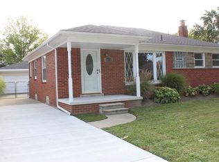 26718 Ursuline St, Saint Clair Shores, MI 48081