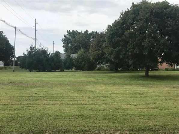 106 Le Stein Ln, New Hampton, IA 50659